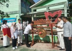 Walikota Metro Membuka Apel Akbar dan Latihan Gabungan Paskibraka Se-Kota Metro di SMP Negeri 1
