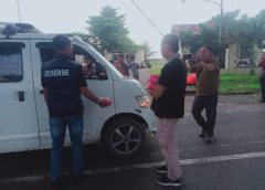 Jajaran Polsek Metro Selatan Laksanakan Kegiatan Sosial dengan berbagi Takjil