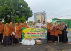 DPD AGPAII Bagikan Ribuan Takjil ke Masyarakat