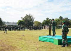 Korem  043/Gatam Gelar Upacara Bulanan dan Keberangkatan Prajurit dan PNS Yang Melaksanakan Cuti