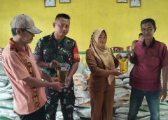 Pastikan Distribusi Tepat Sasaran, Babinsa Koramil 411-12/GS Kawal Penyaluran Bantuan Pangan Bulog di Lampung Tengah