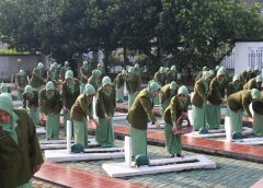 Peringati HUT Ke-80, Persit KCK Cabang XXXI Kodim 0411/KM Gelar Ziarah Rombongan di TMP Kemala Nusantara