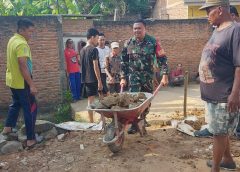 BABINSA KORAMIL 411-01/METRO Inisiasi Aksi GOTONG ROYONG Bersama WARGA Hadimulyo Barat