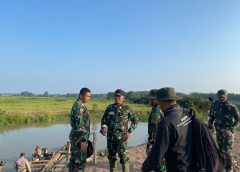 Pangdam XXI/Radin Inten Kerahkan Prajurit Yonif TP 943/DPC untuk Bantu Pemadaman Karhutla di Way Kambas