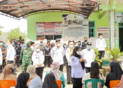 Tim P3K Puskesmas Rajabasa Indah Dampingi Pembagian Beras Bantuan Pemerintah Kota Bandar Lampung